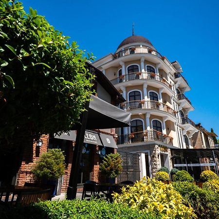 Leon Boutique Hotel Sukhumi Esterno foto