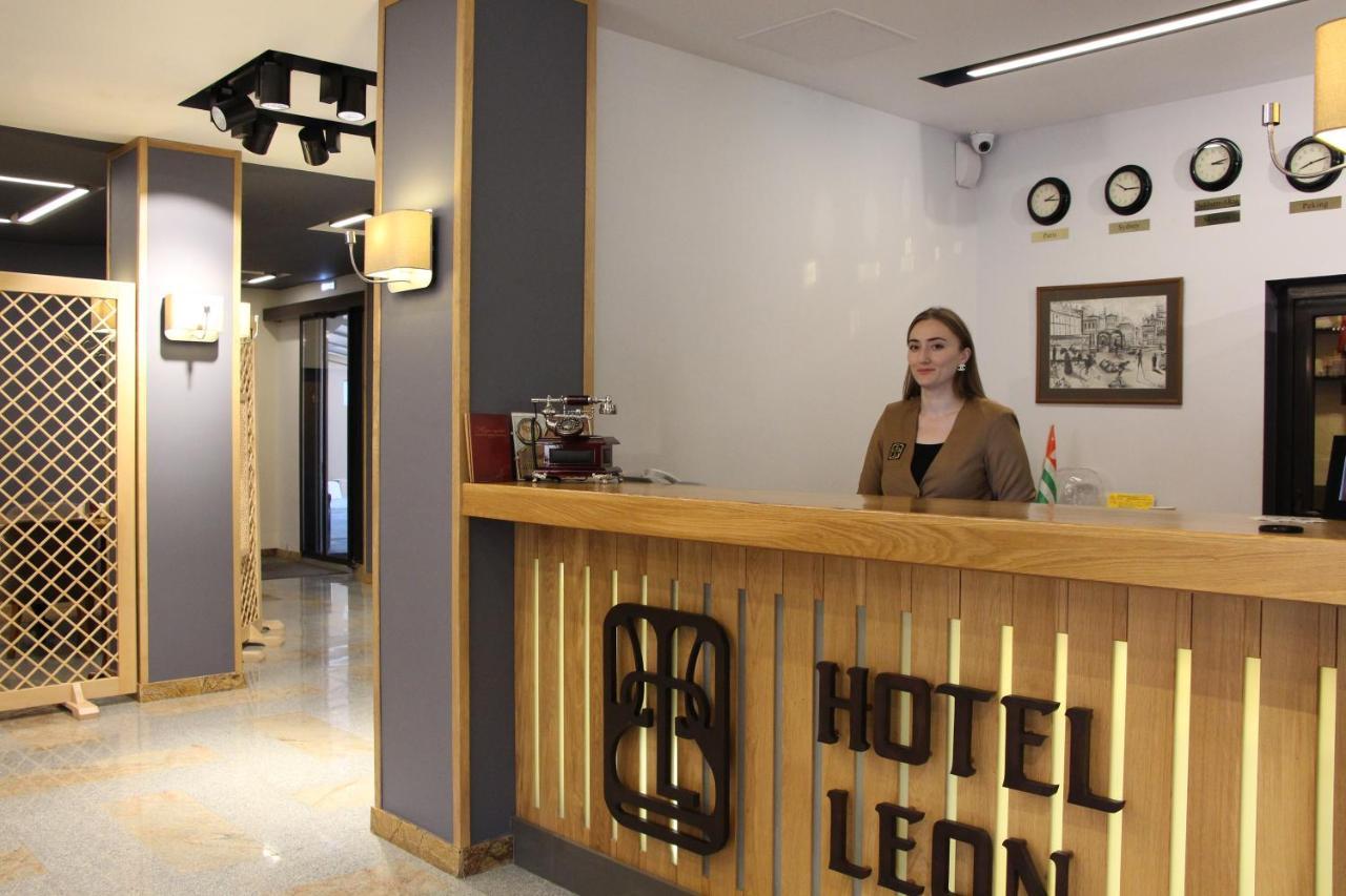 Leon Boutique Hotel Sukhumi Esterno foto