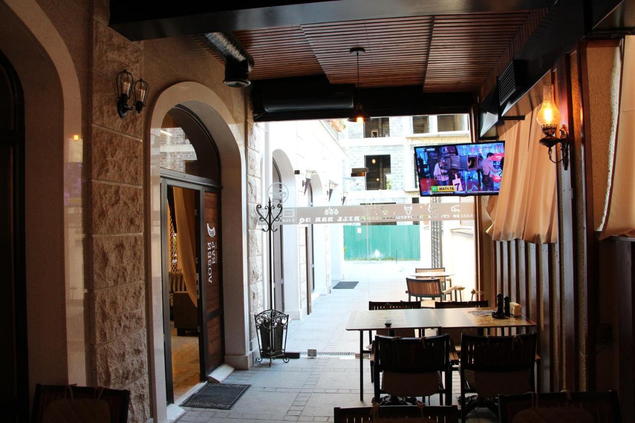 Leon Boutique Hotel Sukhumi Esterno foto