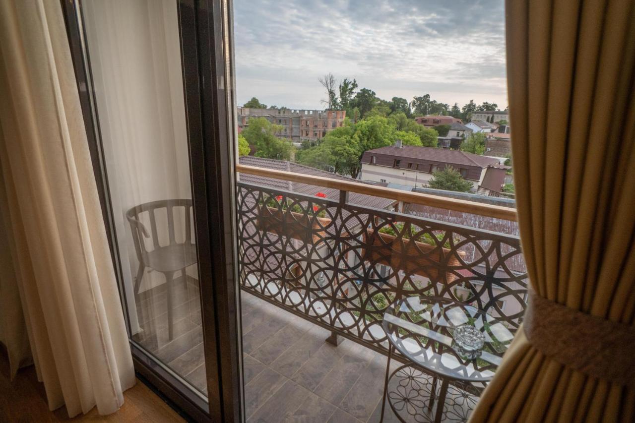 Leon Boutique Hotel Sukhumi Esterno foto